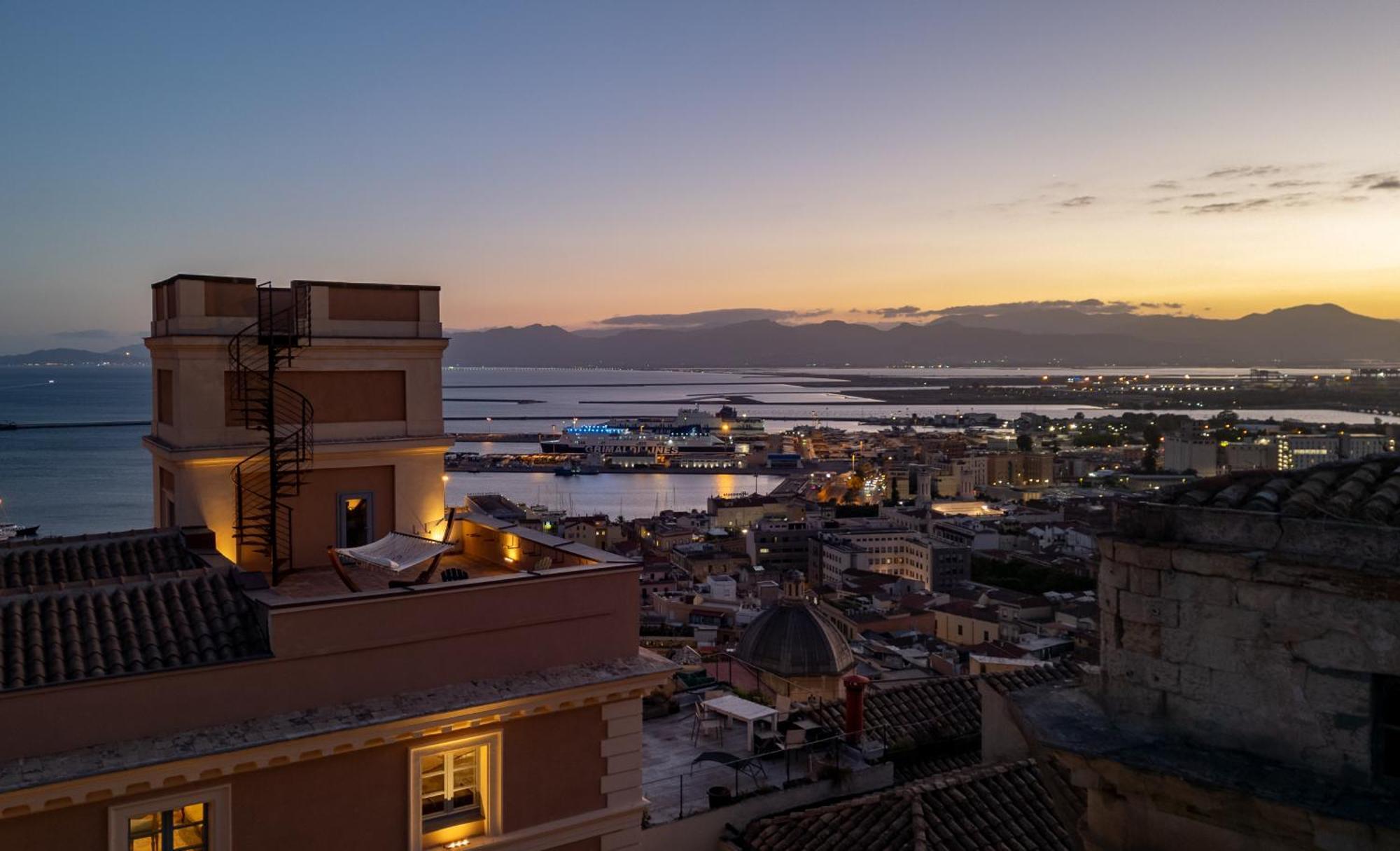 Hotel Palazzo Boyl 1840 Cagliari Exterior foto